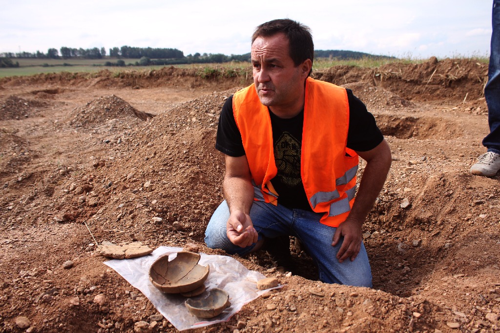 Pod Legnicą podczas budowy drogi S3 odkopali archeologiczne skarby