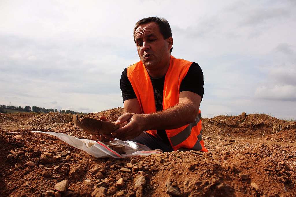 Pod Legnicą podczas budowy drogi S3 odkopali archeologiczne skarby