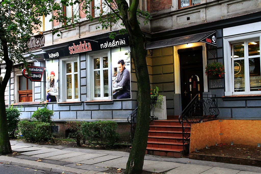 Naleśnikarnia „Schadzka” z abstrakcyjnym światem Pauli Najbor