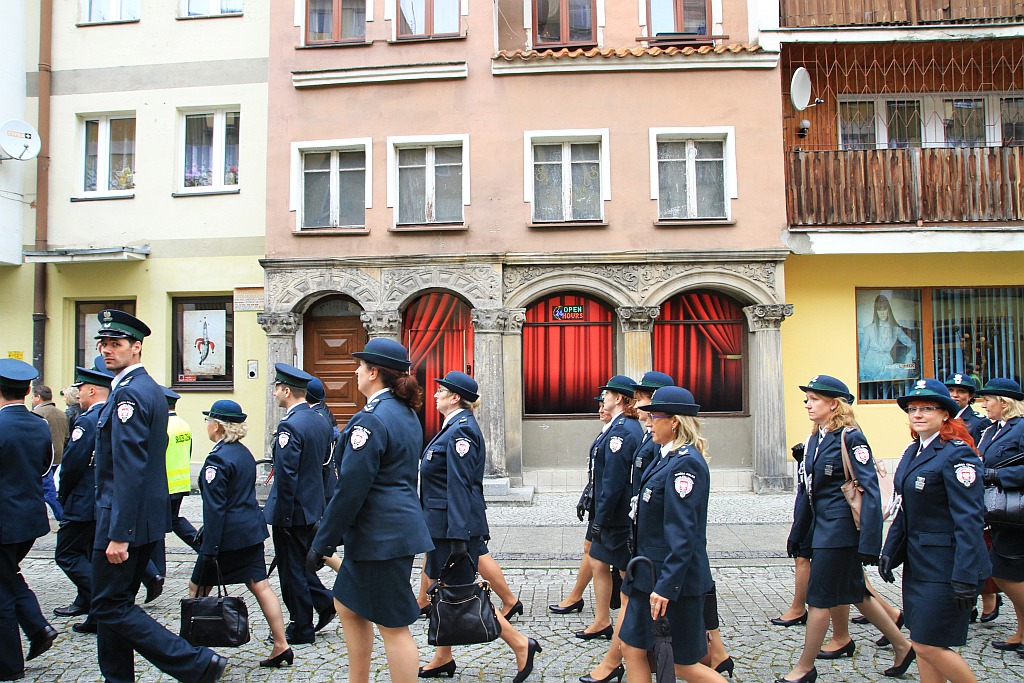 W centrum Legnicy zaroiło się od mundurów celników
