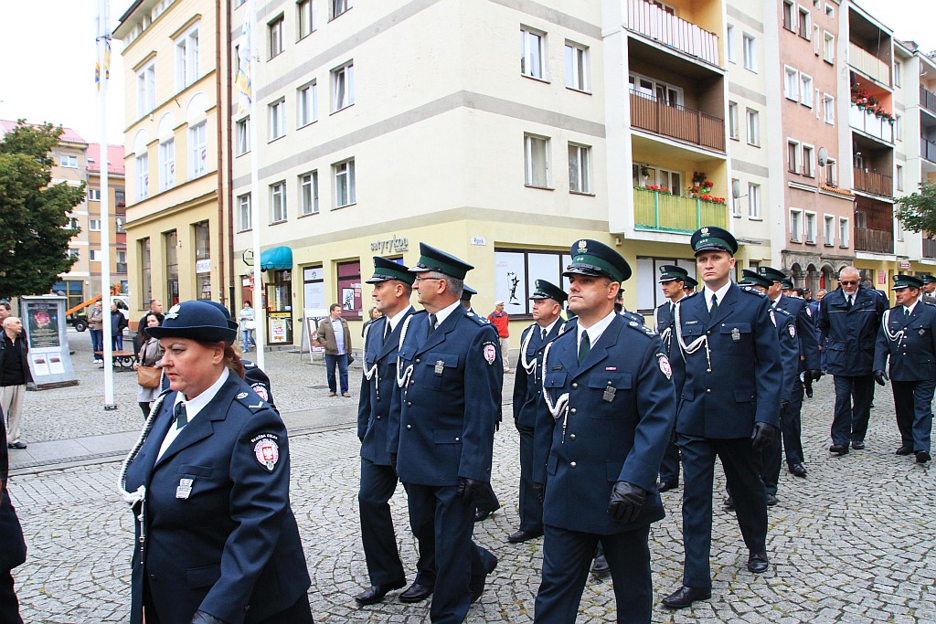W centrum Legnicy zaroiło się od mundurów celników