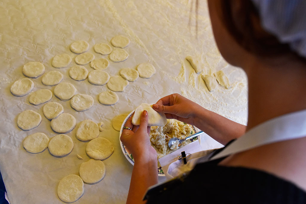 Agnieszka Kuganda najlepsza w Legnicy w lepieniu pierogów