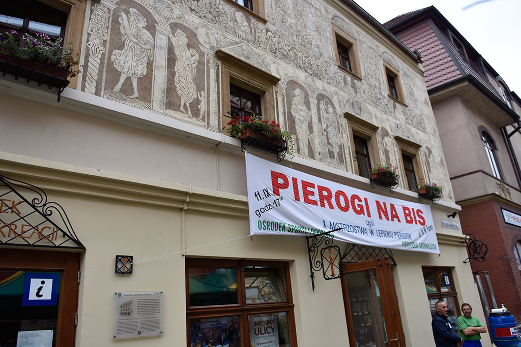 Agnieszka Kuganda najlepsza w Legnicy w lepieniu pierogów