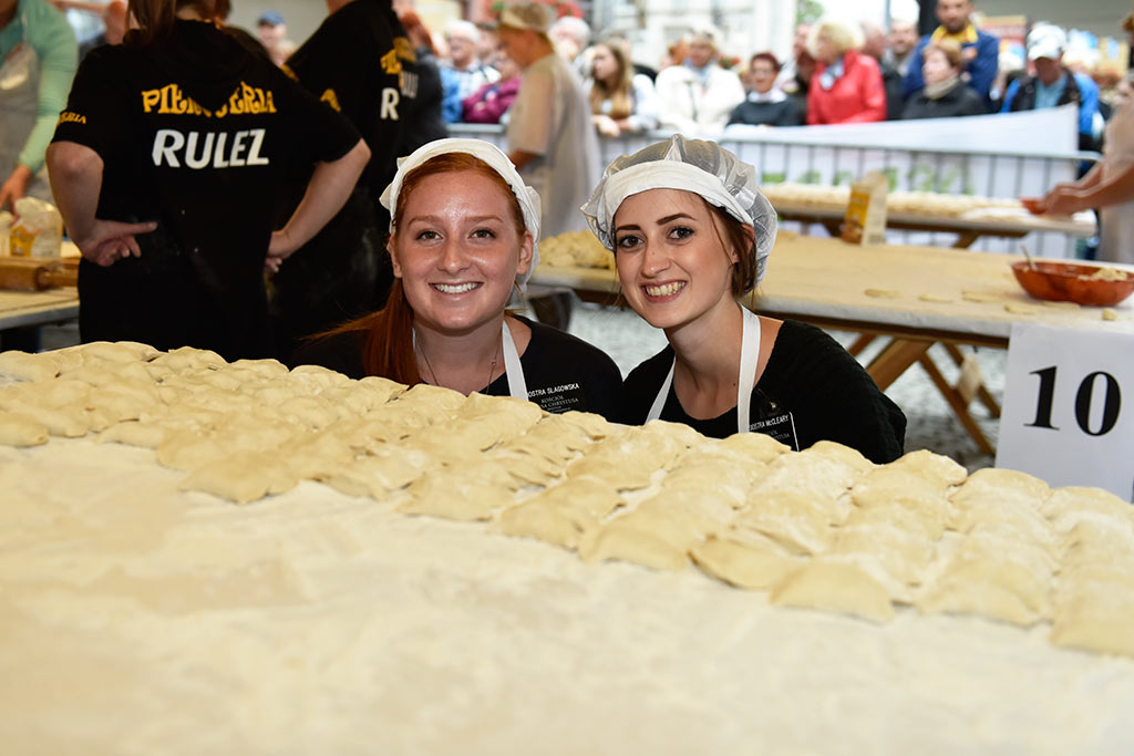 Agnieszka Kuganda najlepsza w Legnicy w lepieniu pierogów
