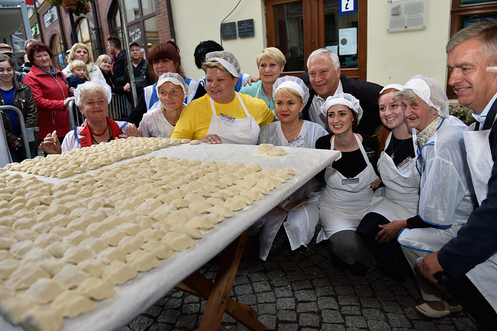 Agnieszka Kuganda najlepsza w Legnicy w lepieniu pierogów