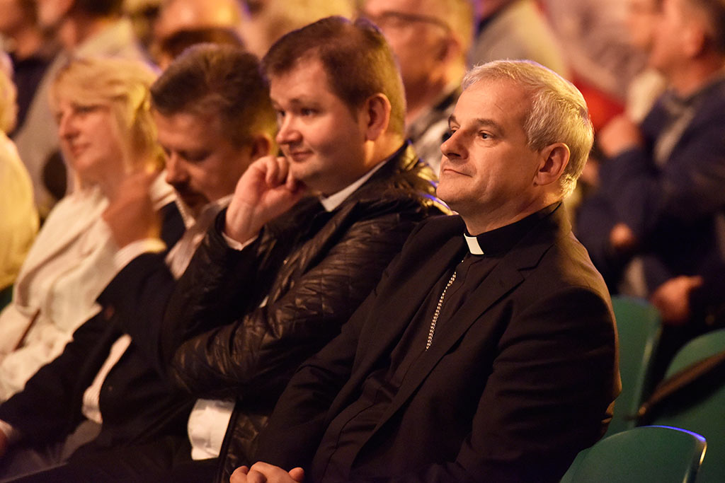 Operetkowe zakończenie imienin ulicy Najświętszej Marii Panny