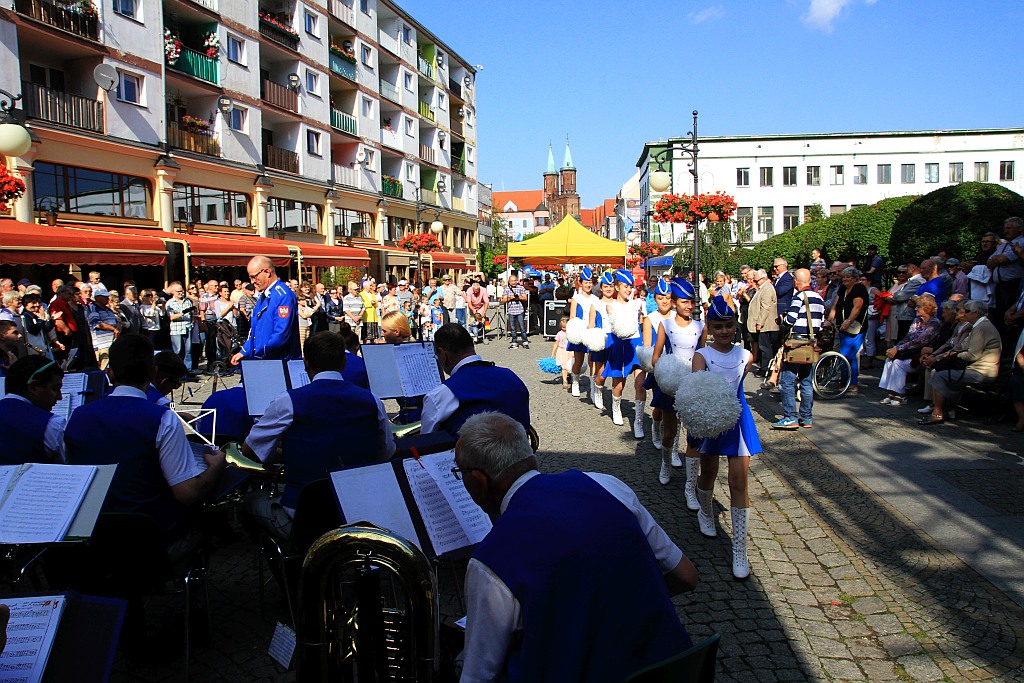 Największe w Legnicy imieniny ulicy Najświętszej Marii Pannny cz1