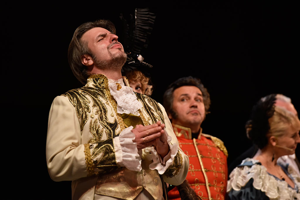Operetkowe zakończenie imienin ulicy Najświętszej Marii Panny
