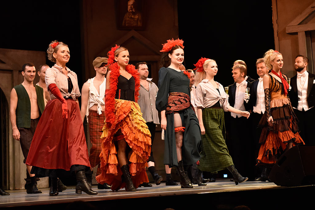 Operetkowe zakończenie imienin ulicy Najświętszej Marii Panny