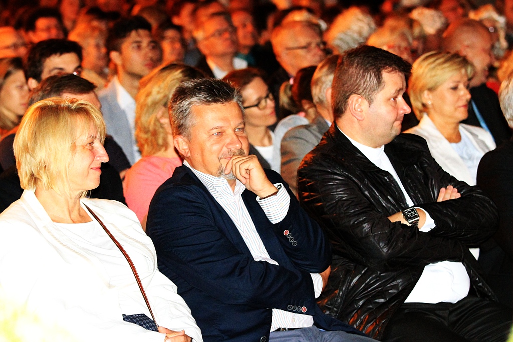 Operetkowe zakończenie imienin ulicy Najświętszej Marii Panny