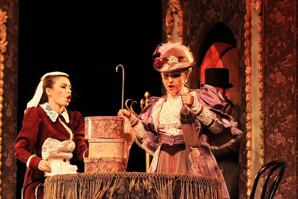 Operetkowe zakończenie imienin ulicy Najświętszej Marii Panny