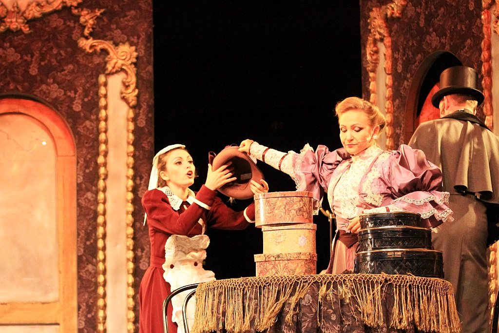 Operetkowe zakończenie imienin ulicy Najświętszej Marii Panny