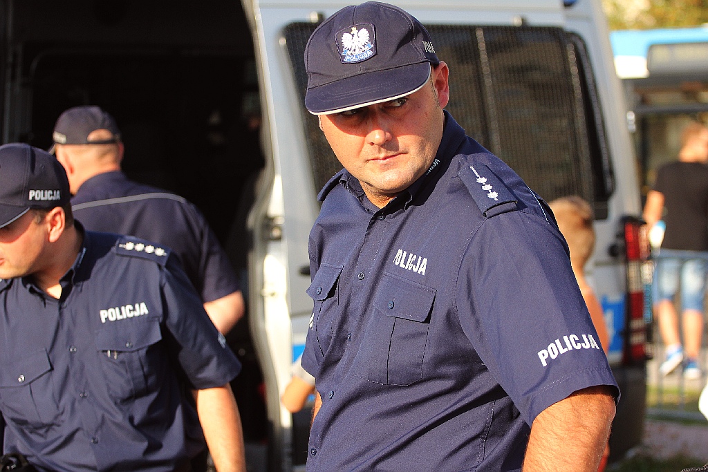 Na Piekarach jedno jest niebo dla wszystkich i jedno świeci słońce