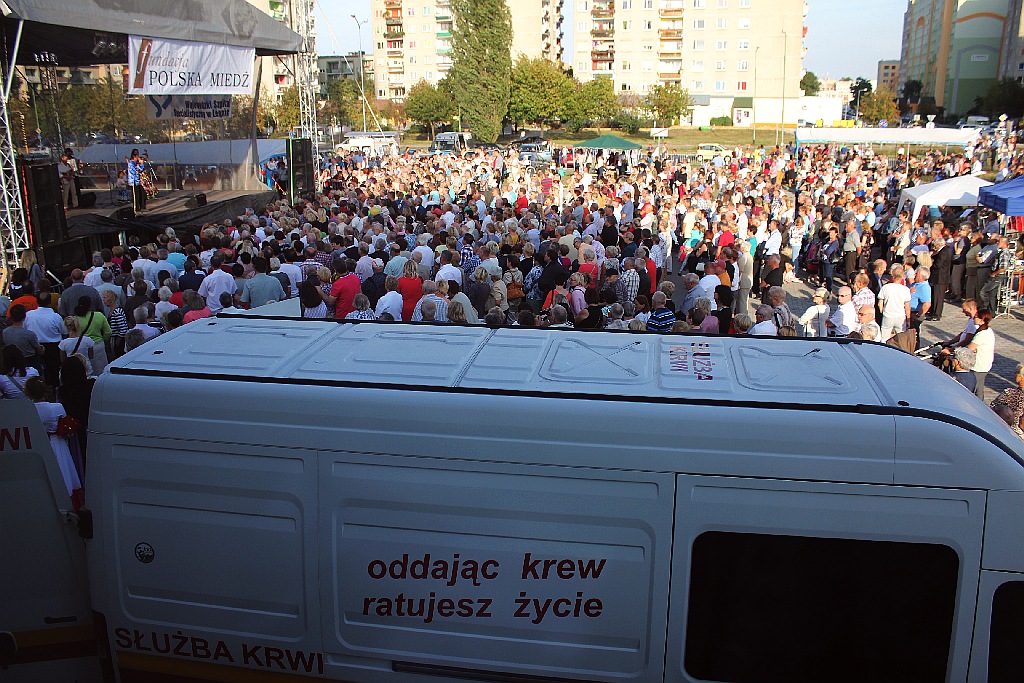 Na Piekarach jedno jest niebo dla wszystkich i jedno świeci słońce