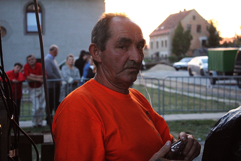 Na Piekarach jedno jest niebo dla wszystkich i jedno świeci słońce