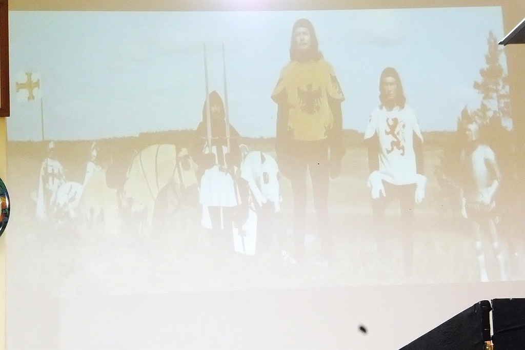 (DYMI) - triada spektakl w wykonaniu Teatru Młodych z V LO