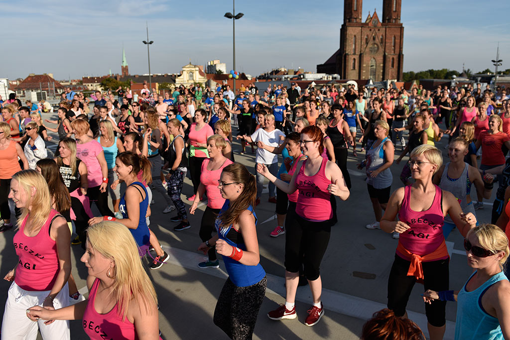 Charytatywny maraton zumby na dachu Galerii Piastów