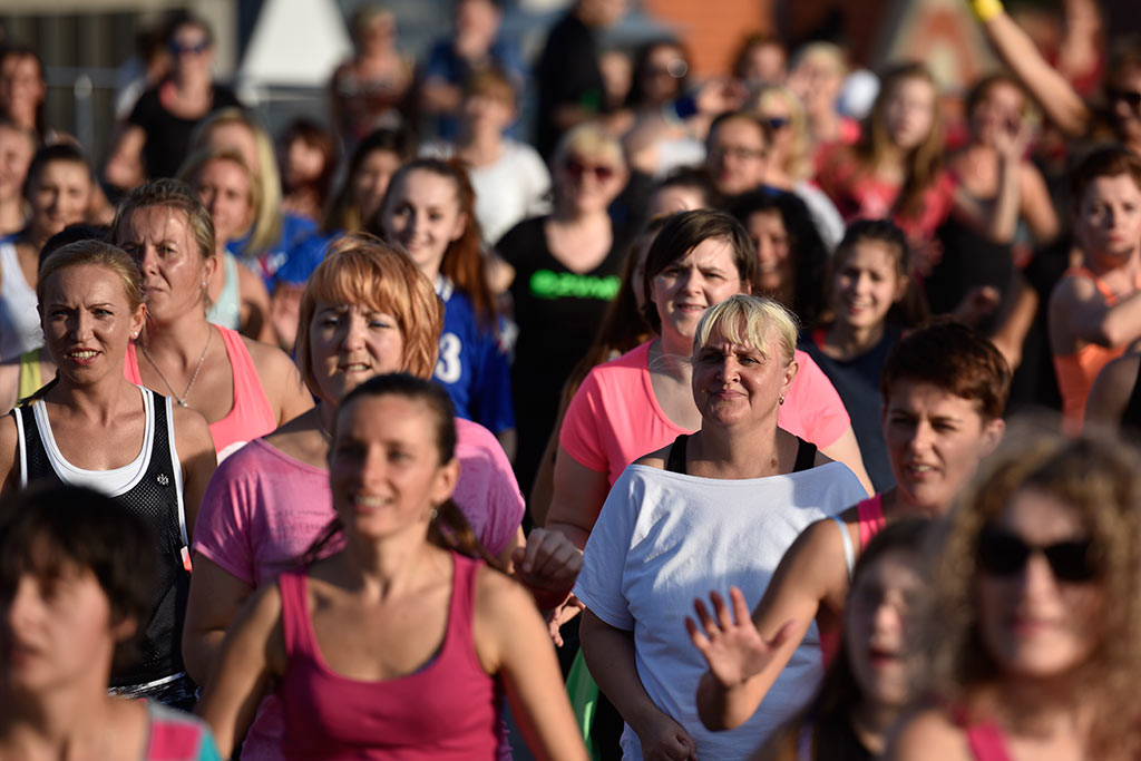 Charytatywny maraton zumby na dachu Galerii Piastów