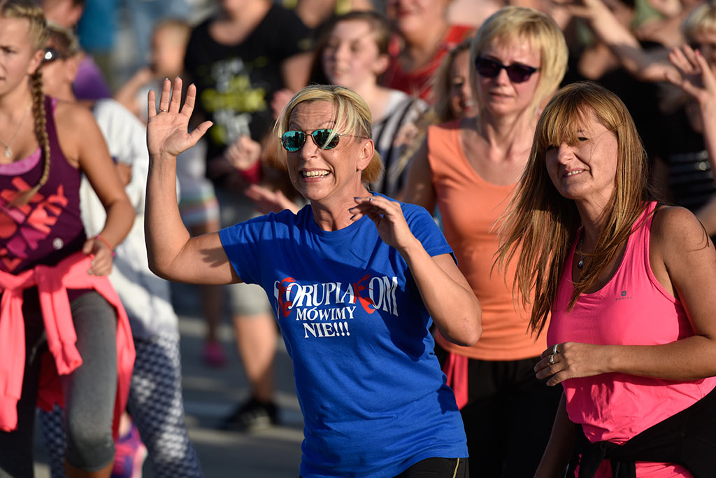 Charytatywny maraton zumby na dachu Galerii Piastów