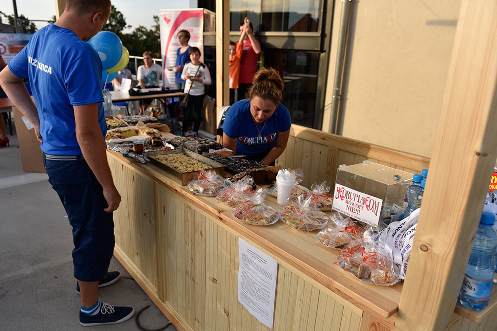 Charytatywny maraton zumby na dachu Galerii Piastów