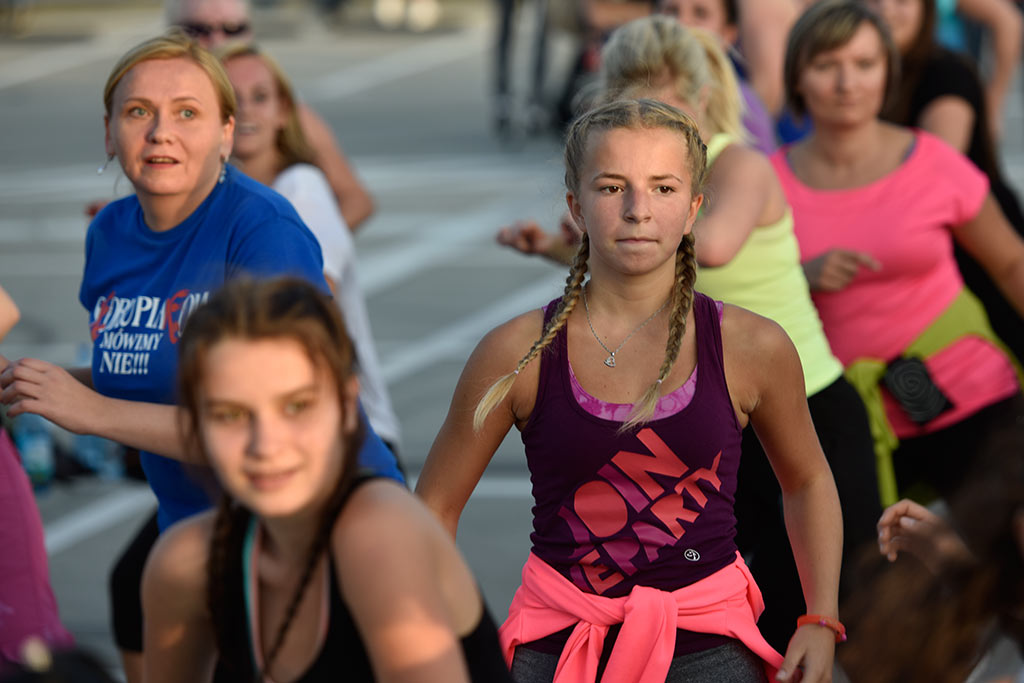 Charytatywny maraton zumby na dachu Galerii Piastów