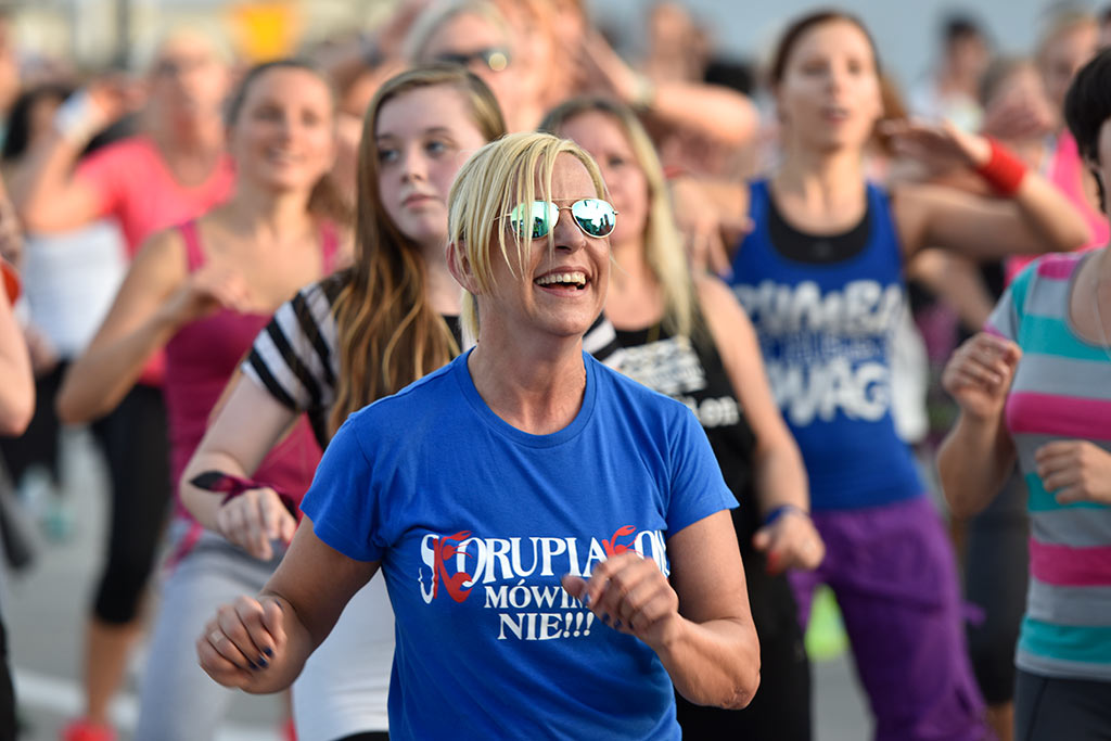 Charytatywny maraton zumby na dachu Galerii Piastów cz2