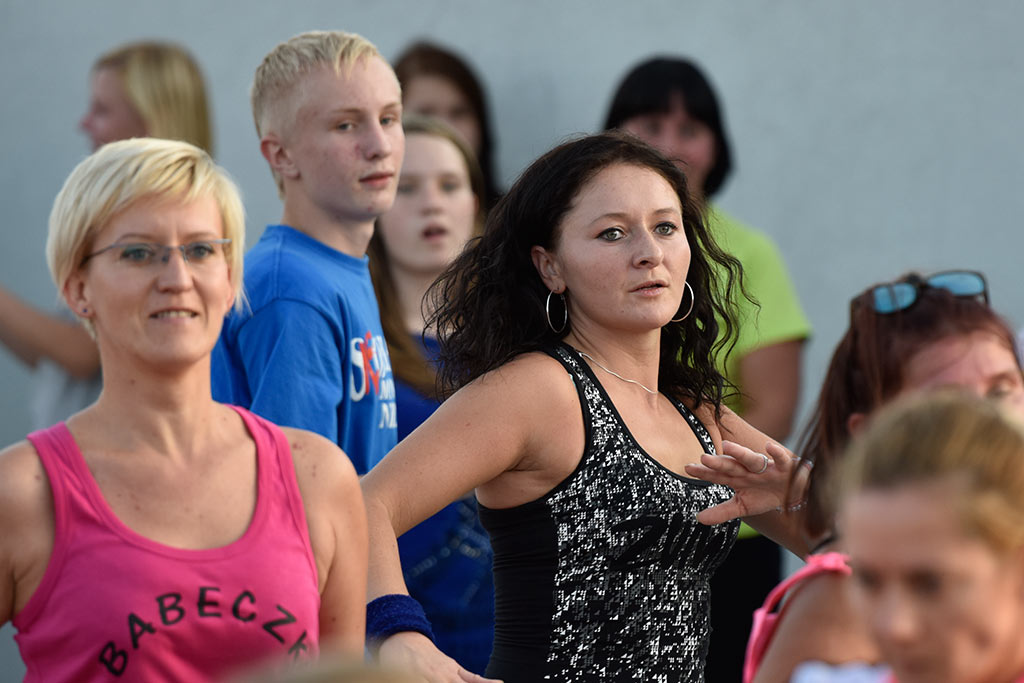 Charytatywny maraton zumby na dachu Galerii Piastów cz2