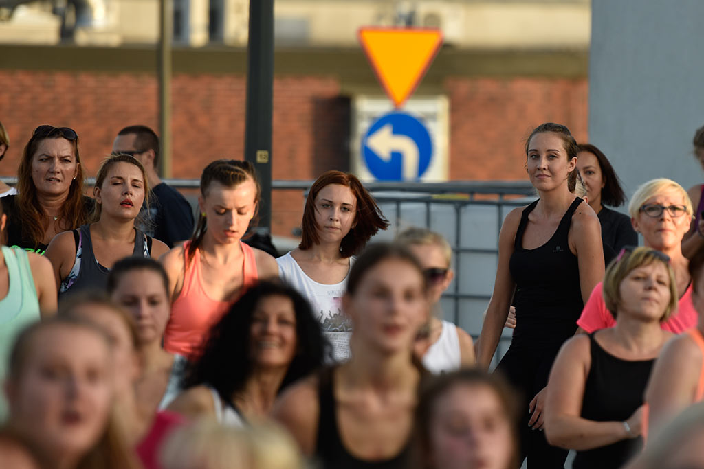 Charytatywny maraton zumby na dachu Galerii Piastów cz2