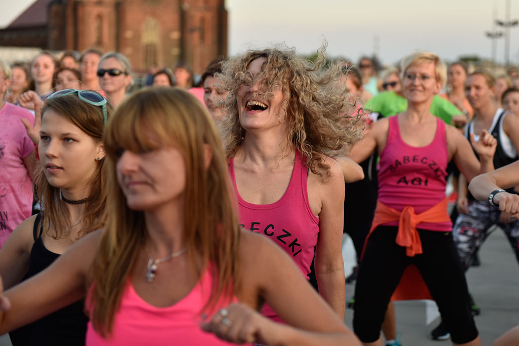 Charytatywny maraton zumby na dachu Galerii Piastów cz2