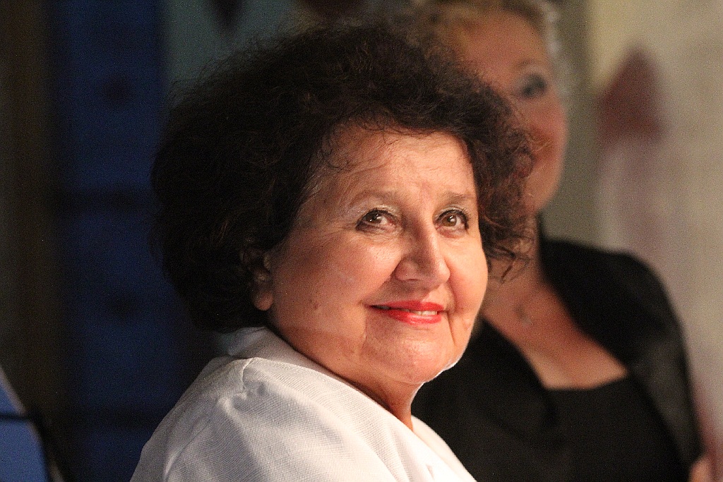 Jolanta Sosnowska zagrała na skrzypcach i ... pile  sopranowej