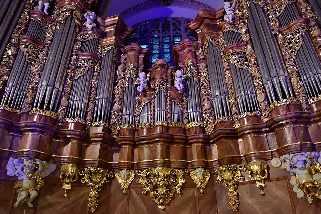 Muzyka ze zbiorów jasnogórskich i improwizacja organowa