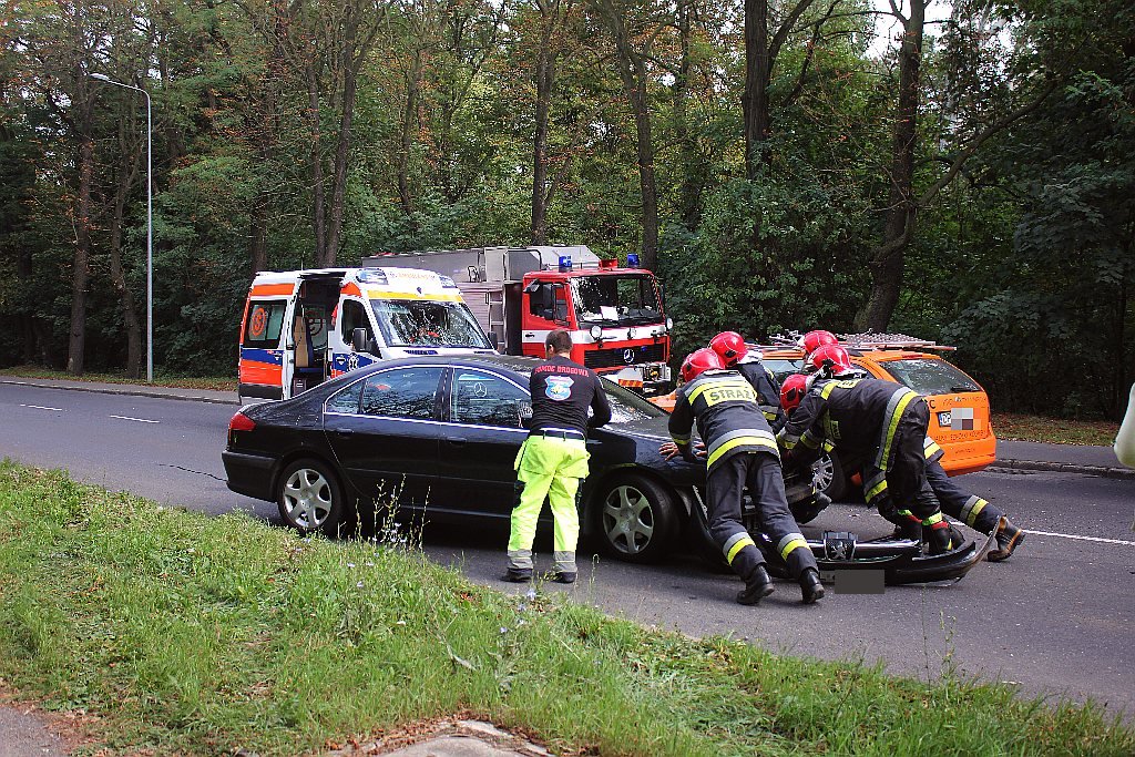 Nikt nie doznał obrażeń w kolizji trzech samochodów osobowych