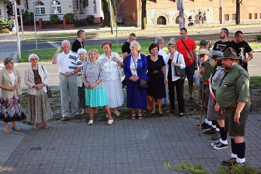 Klub Gazety Polskiej manifestował pod stalinowskim pomnikiem