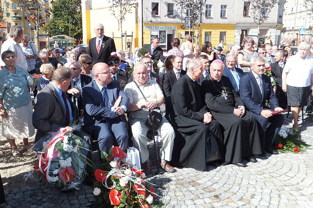 Legniczanie uczestniczyli w odsłonięciu Pomnika Zesłańcom Sybiru