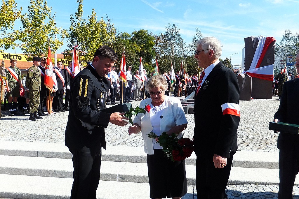 Legniczanie uczestniczyli w odsłonięciu Pomnika Zesłańcom Sybiru