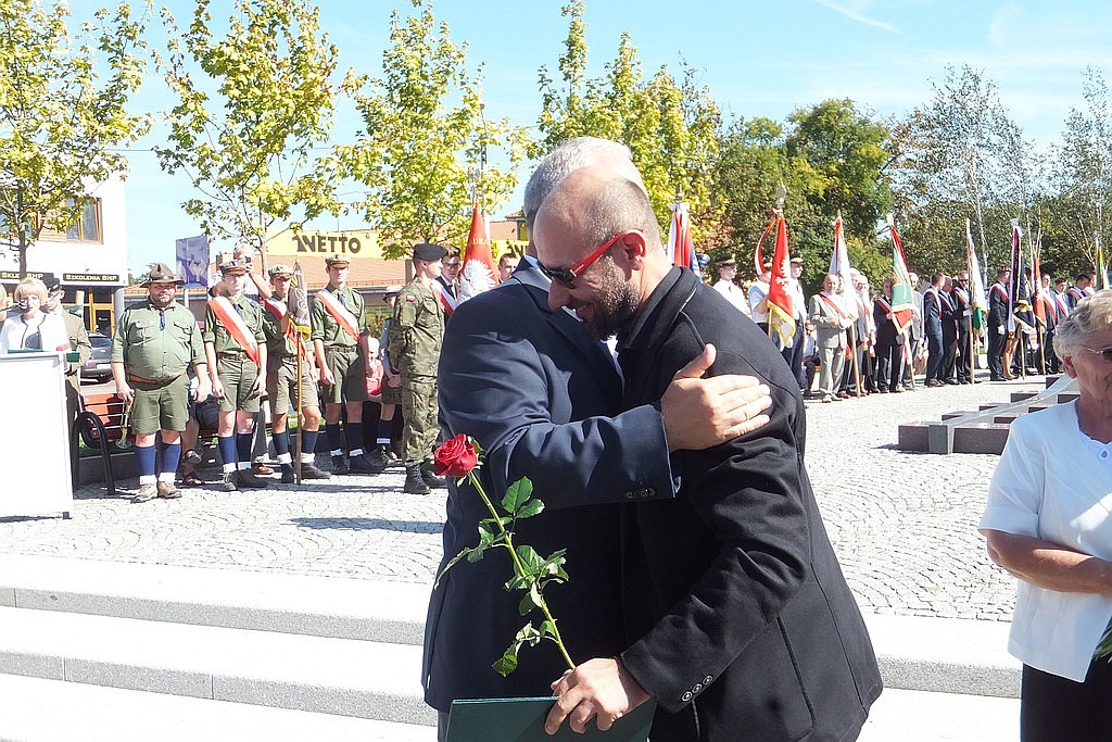 Legniczanie uczestniczyli w odsłonięciu Pomnika Zesłańcom Sybiru