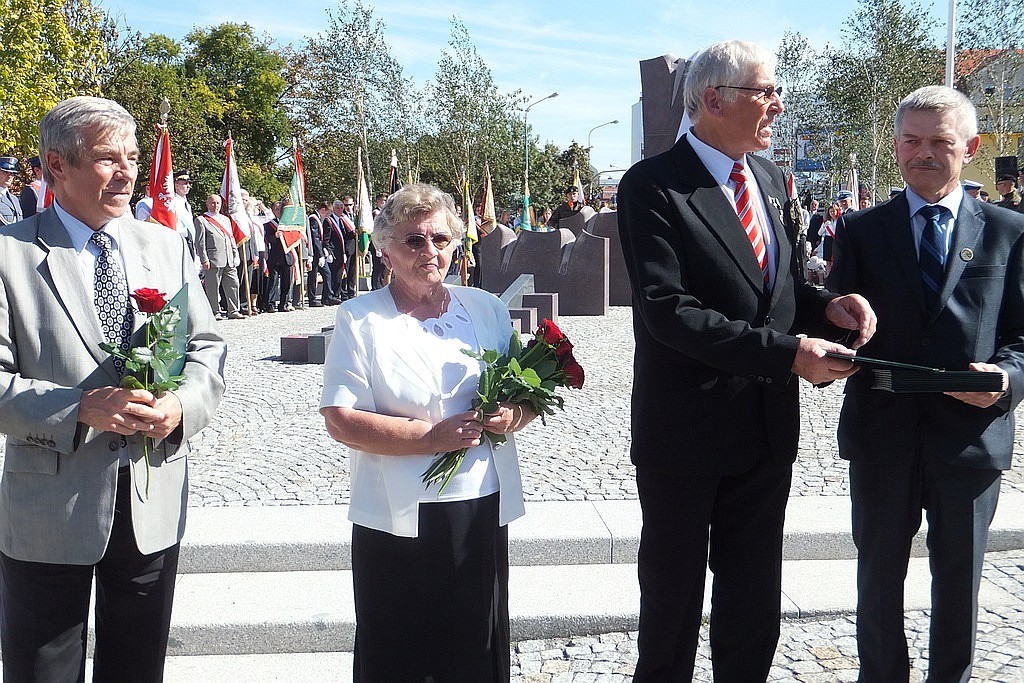 Legniczanie uczestniczyli w odsłonięciu Pomnika Zesłańcom Sybiru