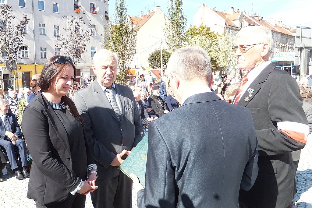 Legniczanie uczestniczyli w odsłonięciu Pomnika Zesłańcom Sybiru
