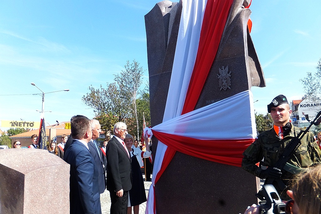 Legniczanie uczestniczyli w odsłonięciu Pomnika Zesłańcom Sybiru