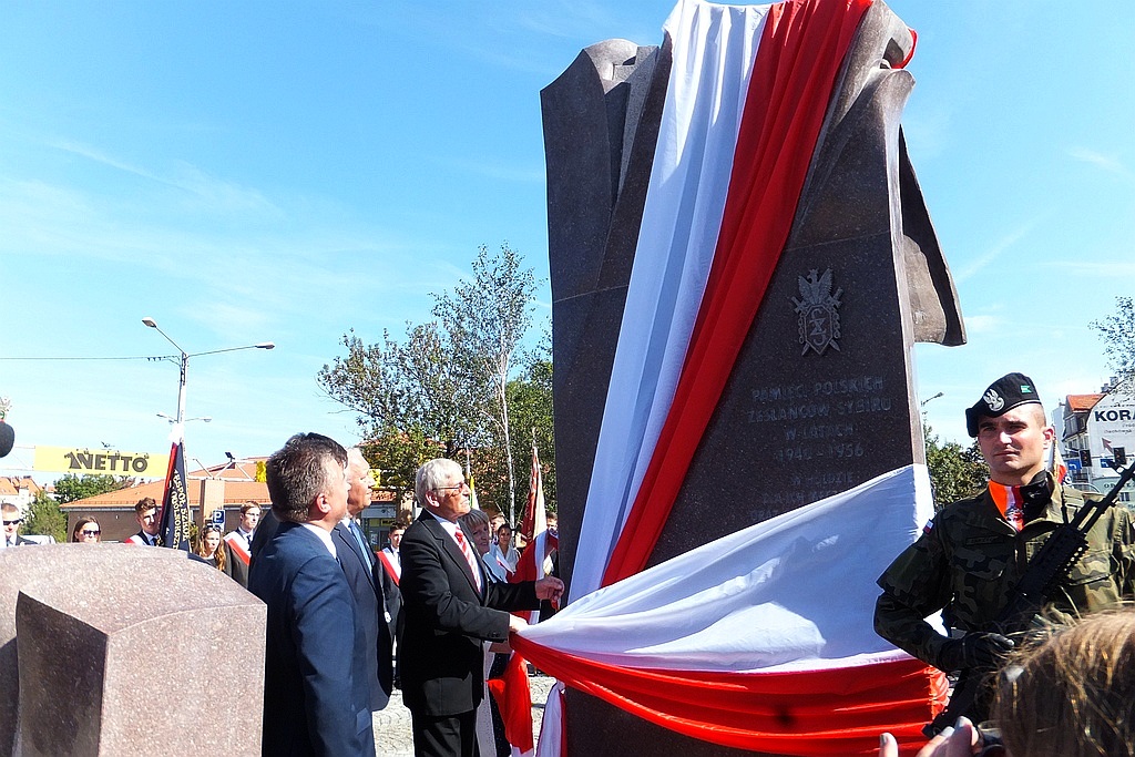 Legniczanie uczestniczyli w odsłonięciu Pomnika Zesłańcom Sybiru