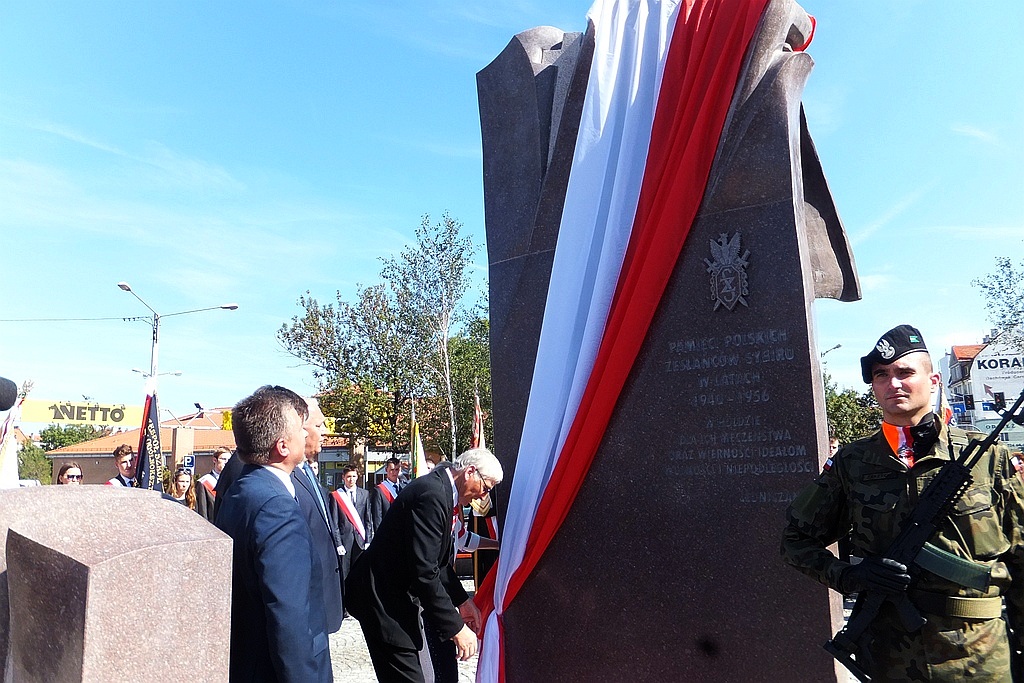 Legniczanie uczestniczyli w odsłonięciu Pomnika Zesłańcom Sybiru