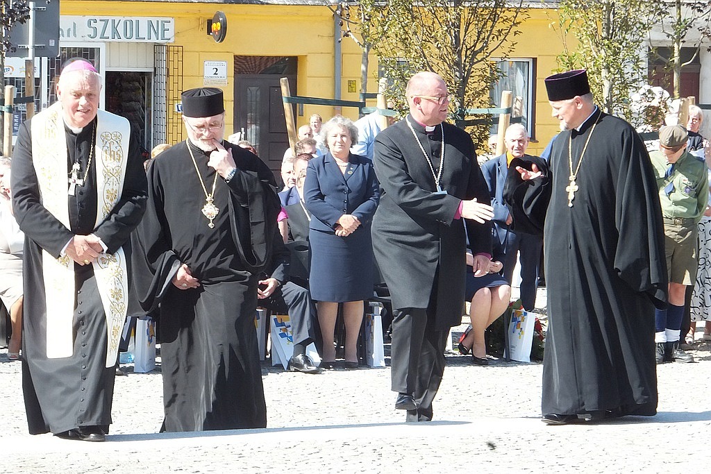 Legniczanie uczestniczyli w odsłonięciu Pomnika Zesłańcom Sybiru