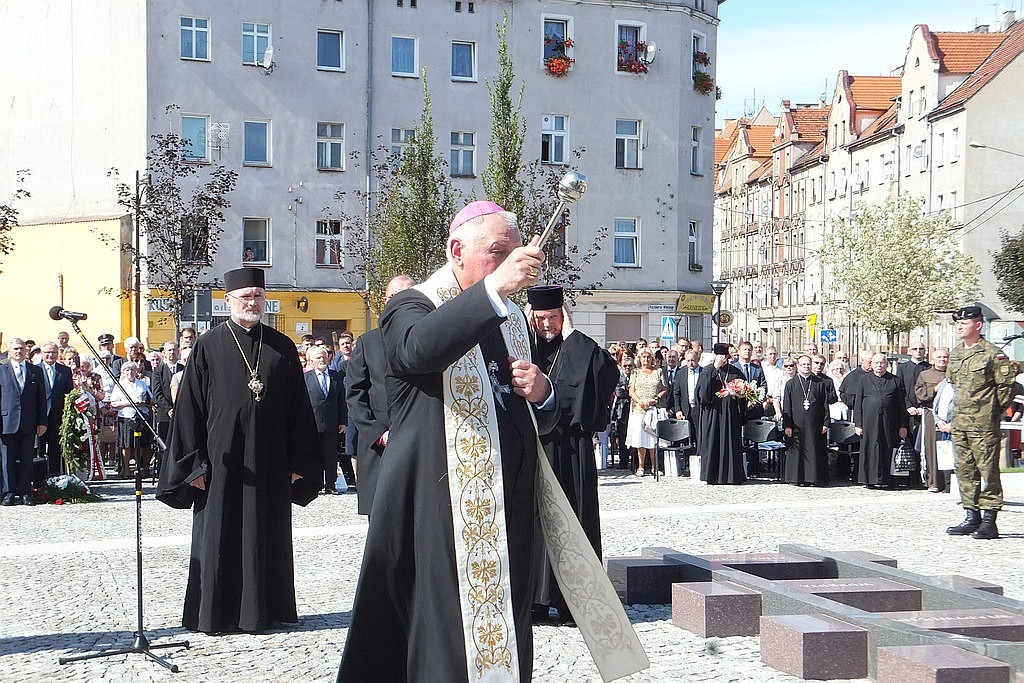 Legniczanie uczestniczyli w odsłonięciu Pomnika Zesłańcom Sybiru