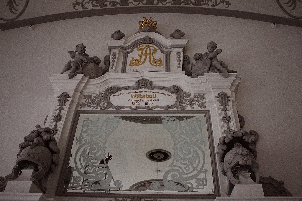 Sala królewska już zachwyca, maneżownia nabiera wyrazu