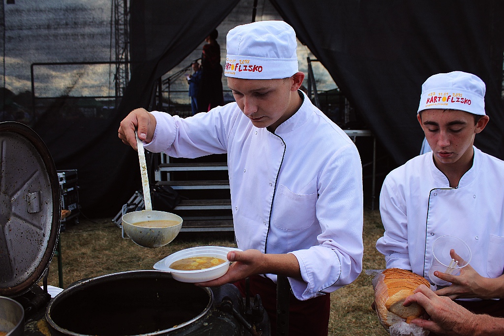 Jaśnie pan kartofel królem imprezy w Gniewomirowicach
