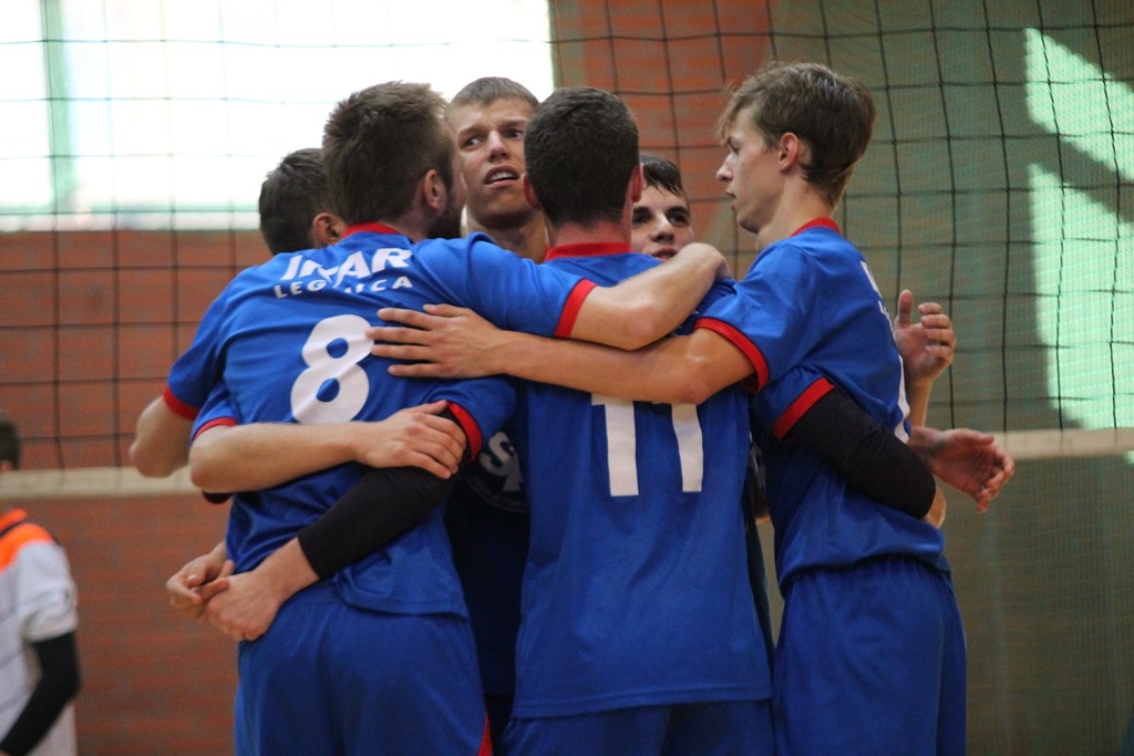 Triumf juniorów Ikara w siatkarskim Memoriale Kuchciaka