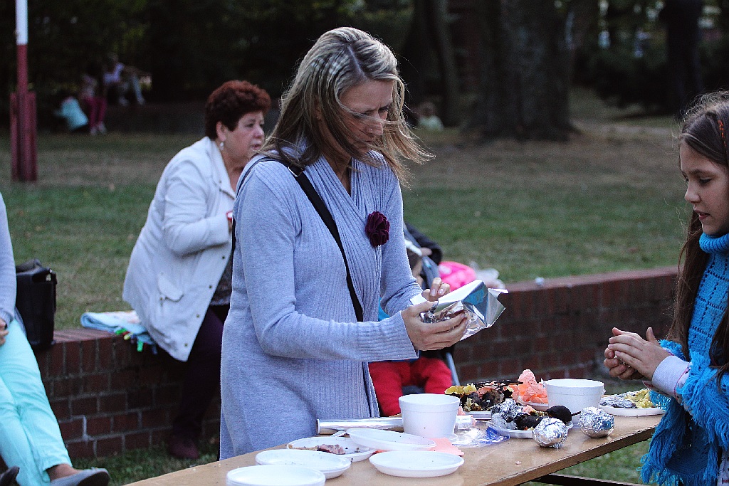 Dzień Pieczonego Ziemniaka w Młodzieżowym Centrum kultury