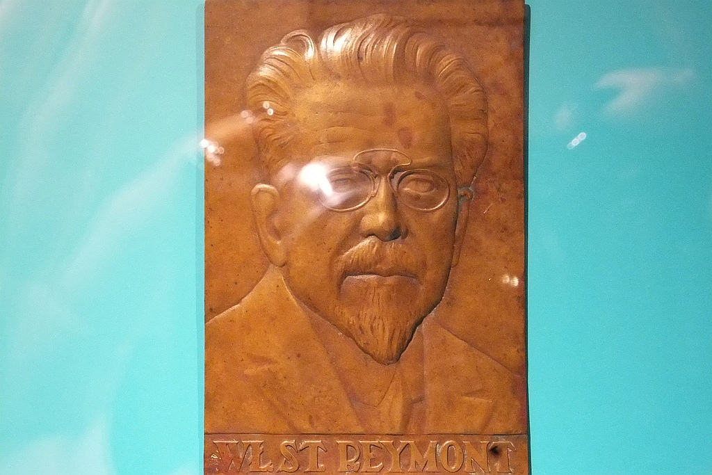 W Muzeum Miedzi można podziwiać wystawę poświęconą Reymontowi