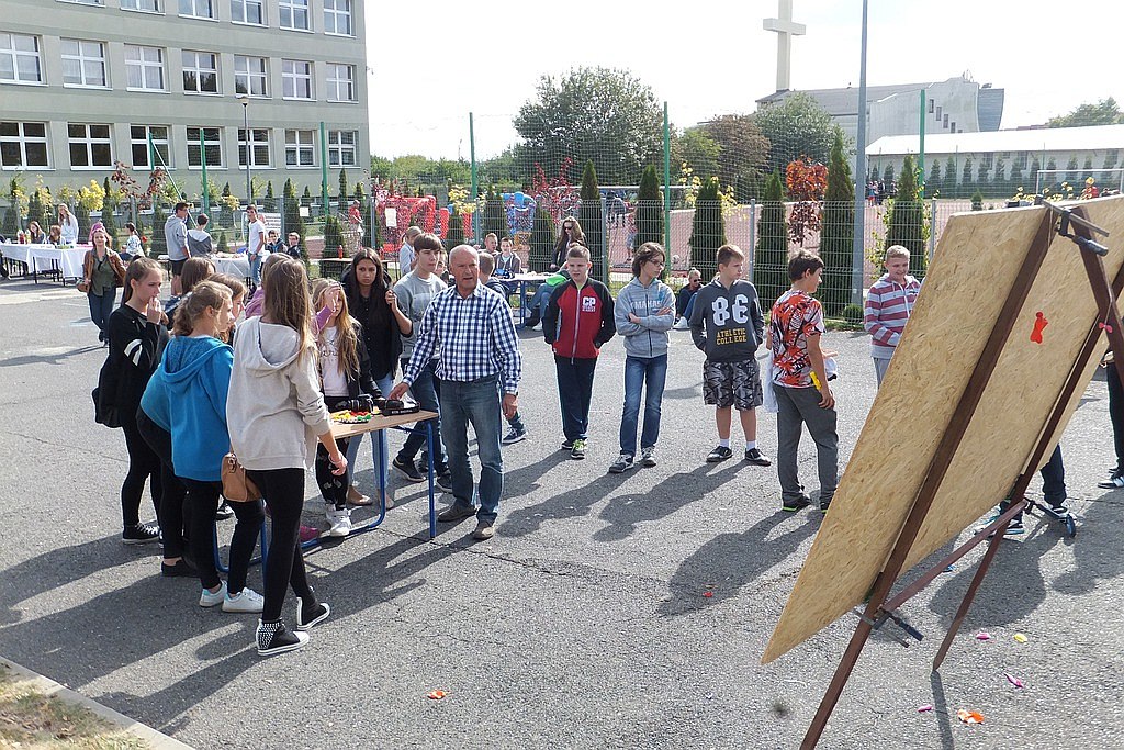 Wielka rodzinna zabawa na festynie szkolnym w ZSO nr 2