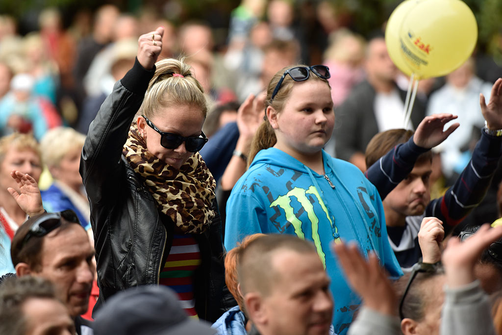 Tysiące legniczan bawiły się na wielkiej dyskotece w parku